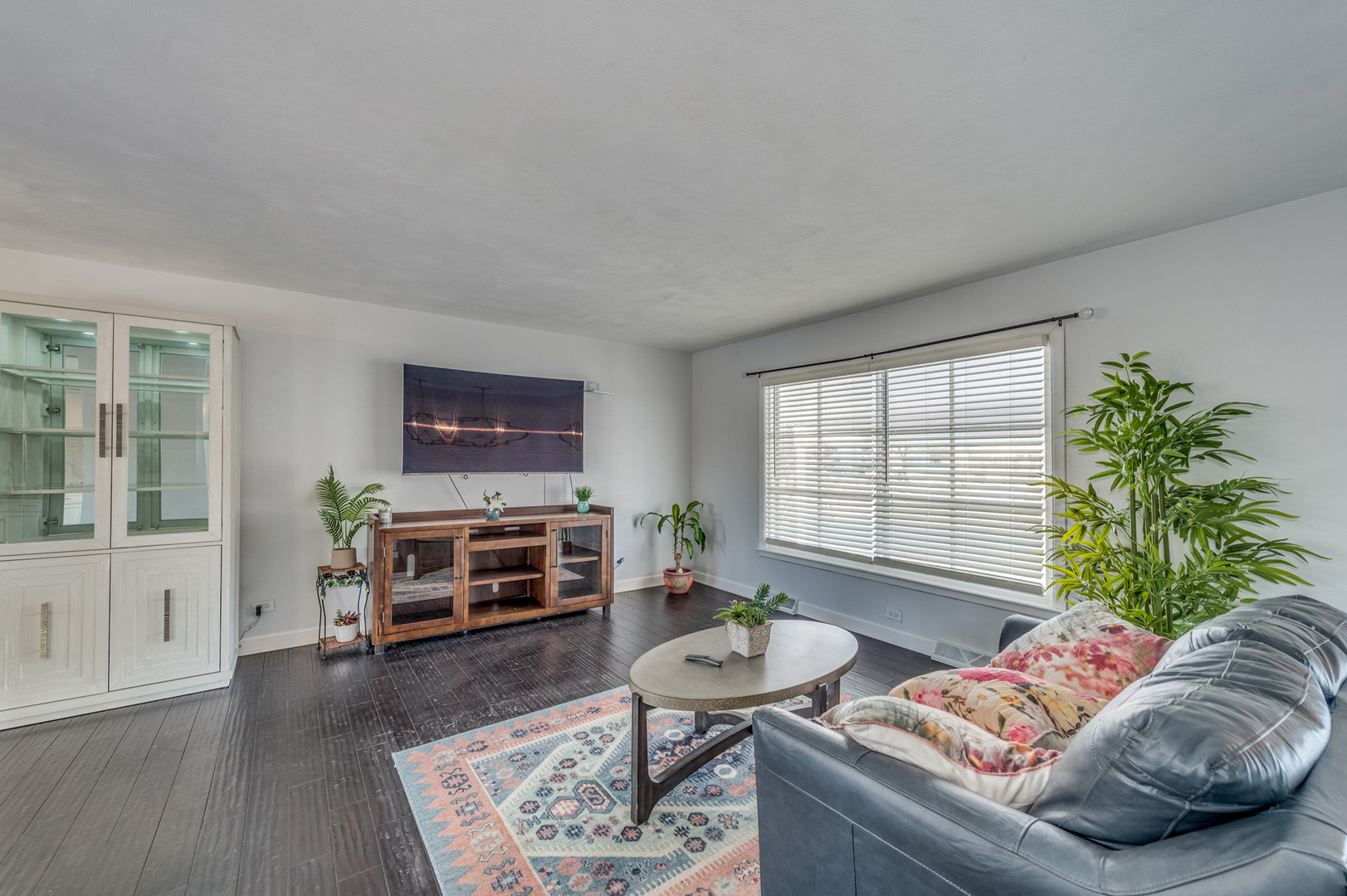 121 S Addison Road, Wood Dale, IL 60191