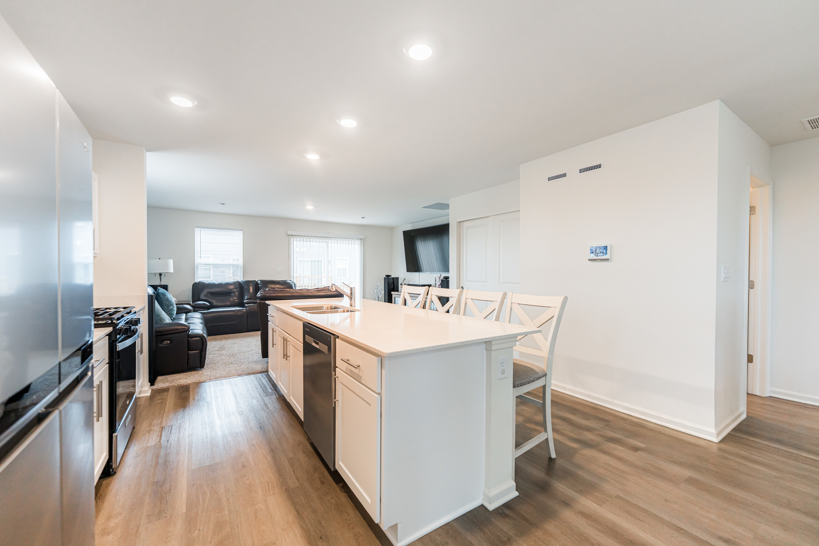 1053 Briar Glen Court, Hampshire, IL 60140