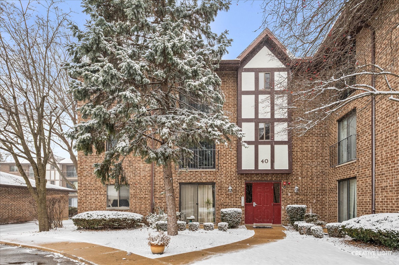 40 Harbor Court #304, Naperville, IL 60565