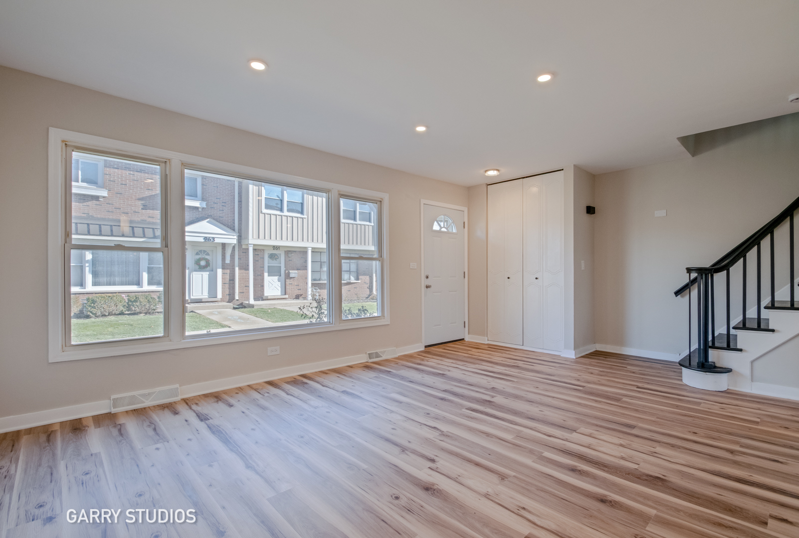 264 Bay Street, Wood Dale, IL 60191