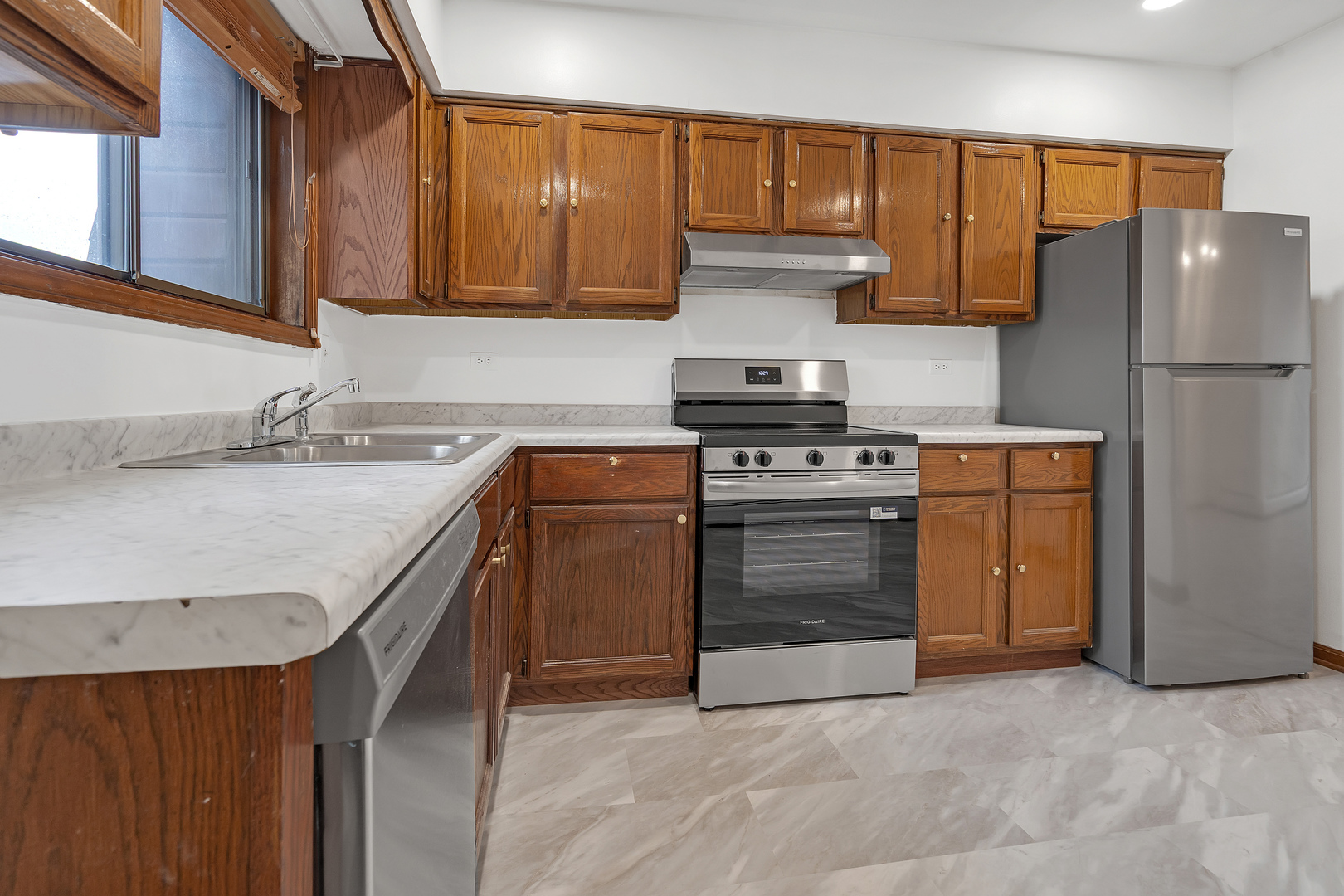 1225 Whispering Hills Court #3B, Naperville, IL 60540