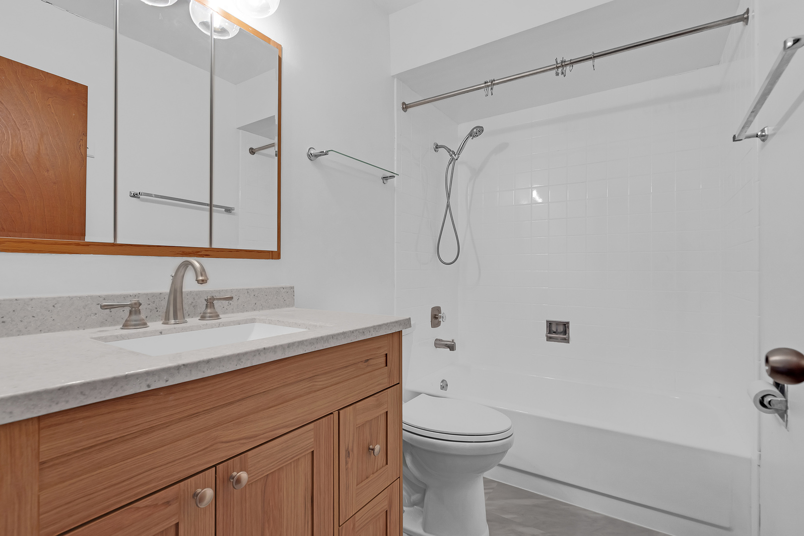 1225 Whispering Hills Court #3B, Naperville, IL 60540