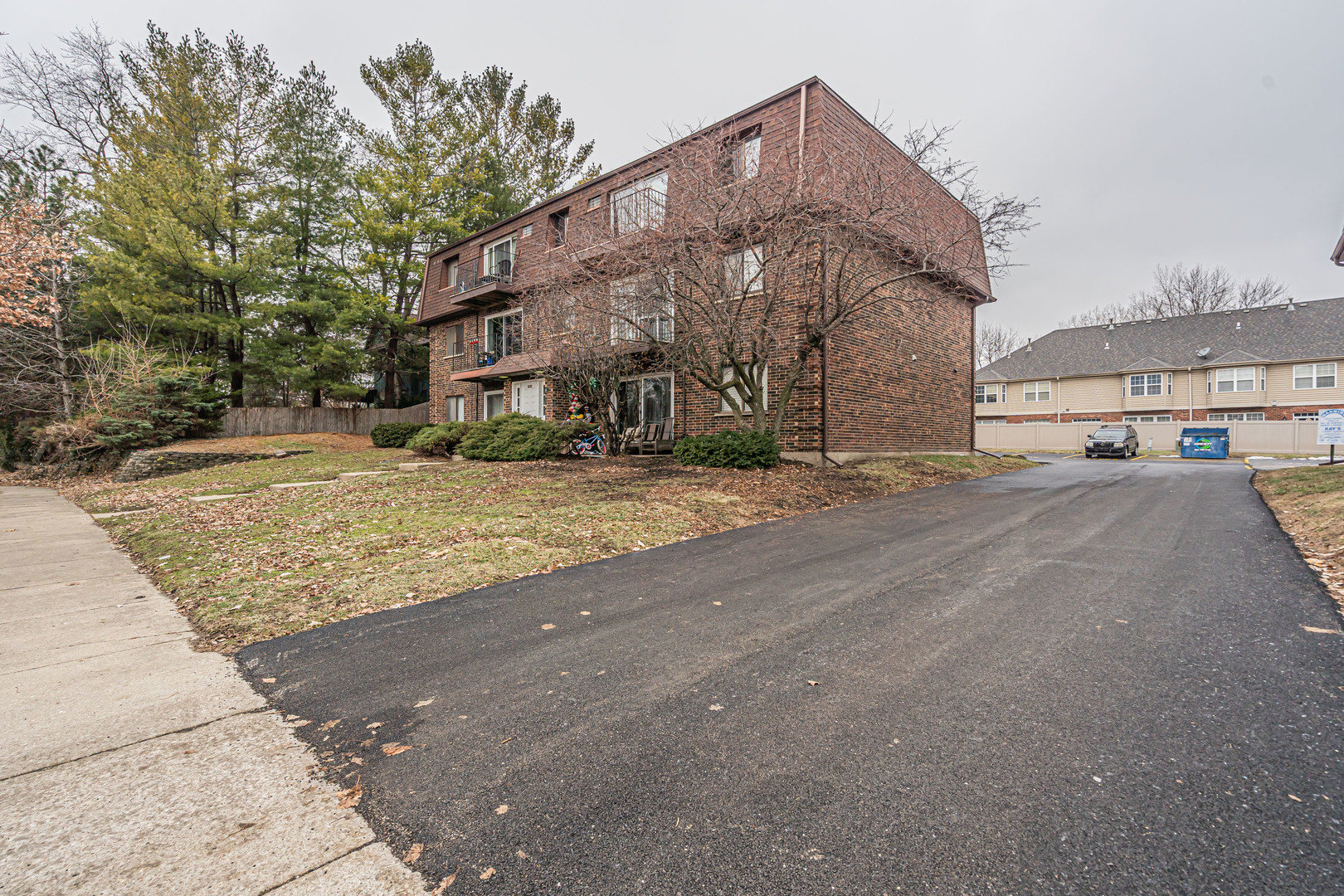 1225 Whispering Hills Court #3B, Naperville, IL 60540