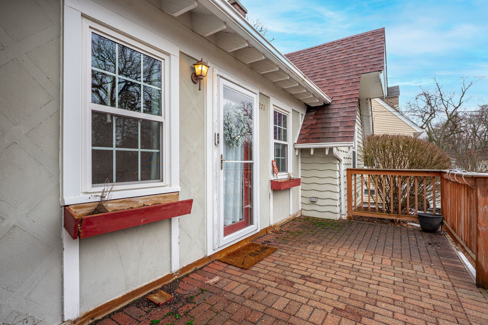 271 Oakwood Drive, Wood Dale, IL 60191