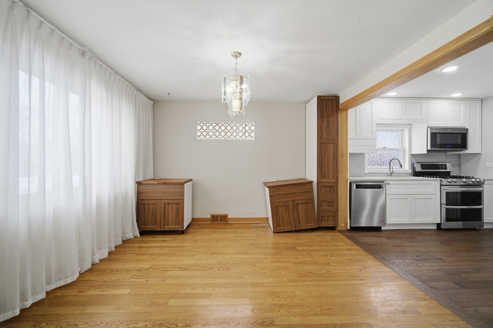 7525 Karlov Avenue, Skokie, IL 60076