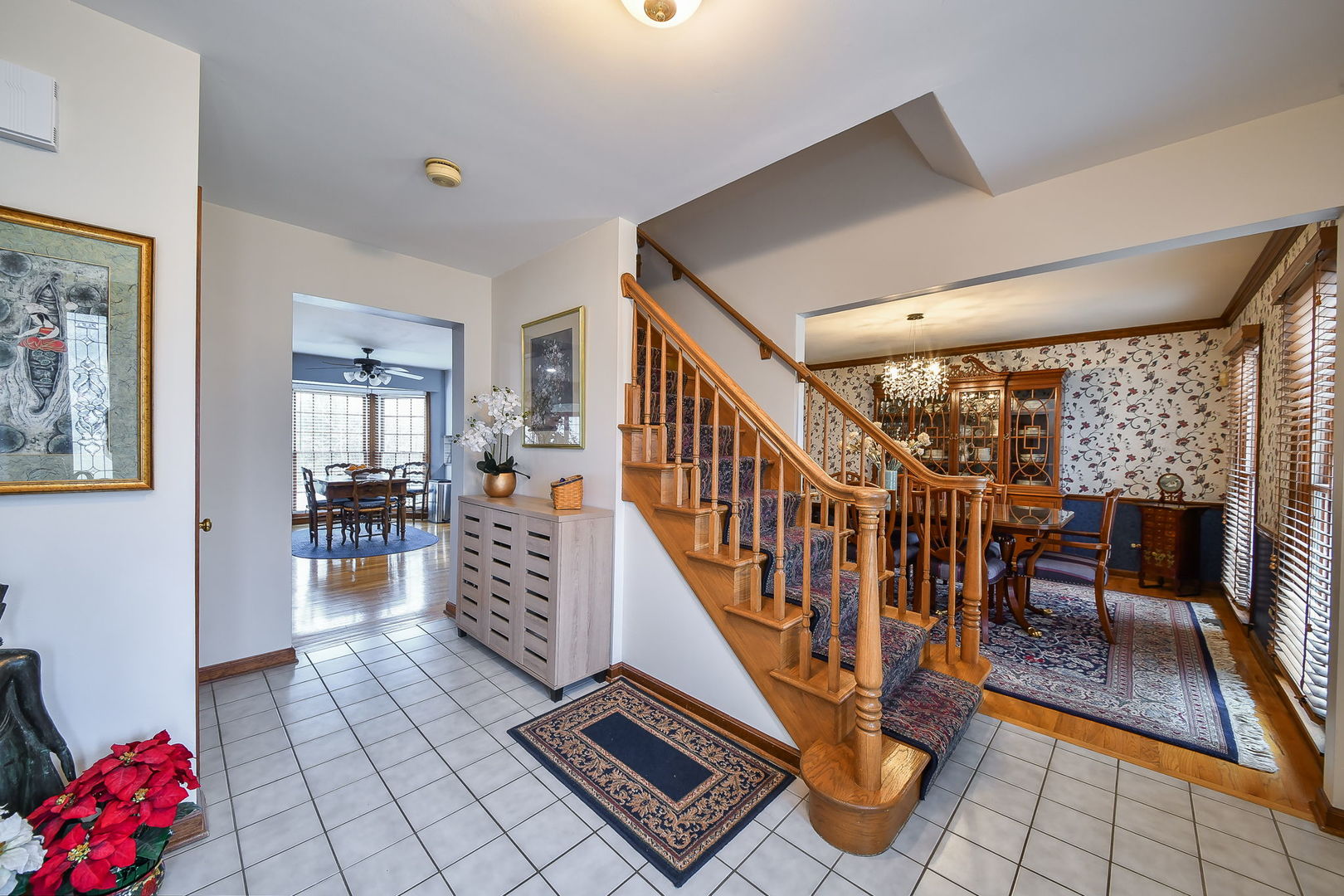 131 CHRISTINA Circle, Wheaton, IL 60189