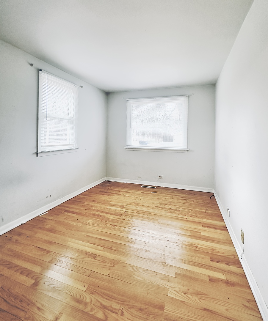 15275 W Walnut Drive, Deerfield, IL 60015