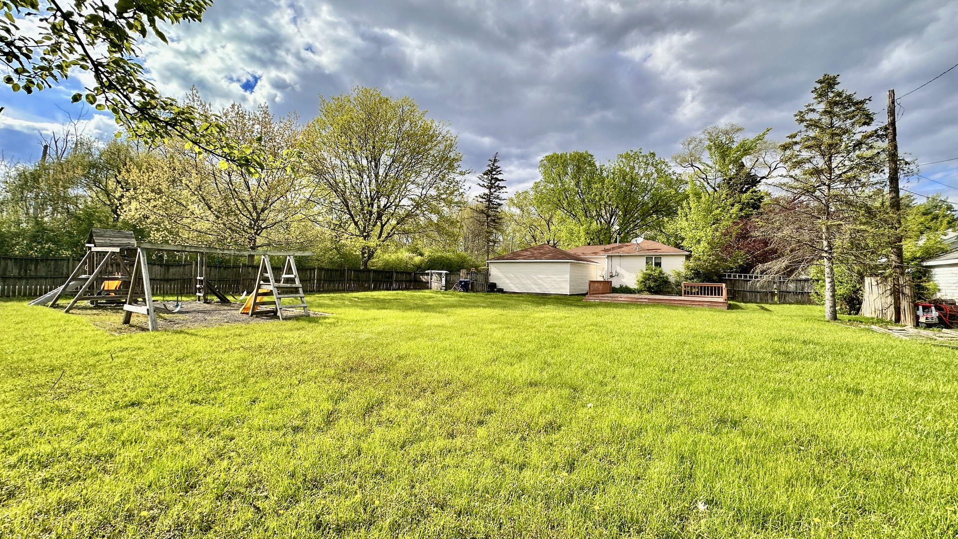 15275 W Walnut Drive, Deerfield, IL 60015