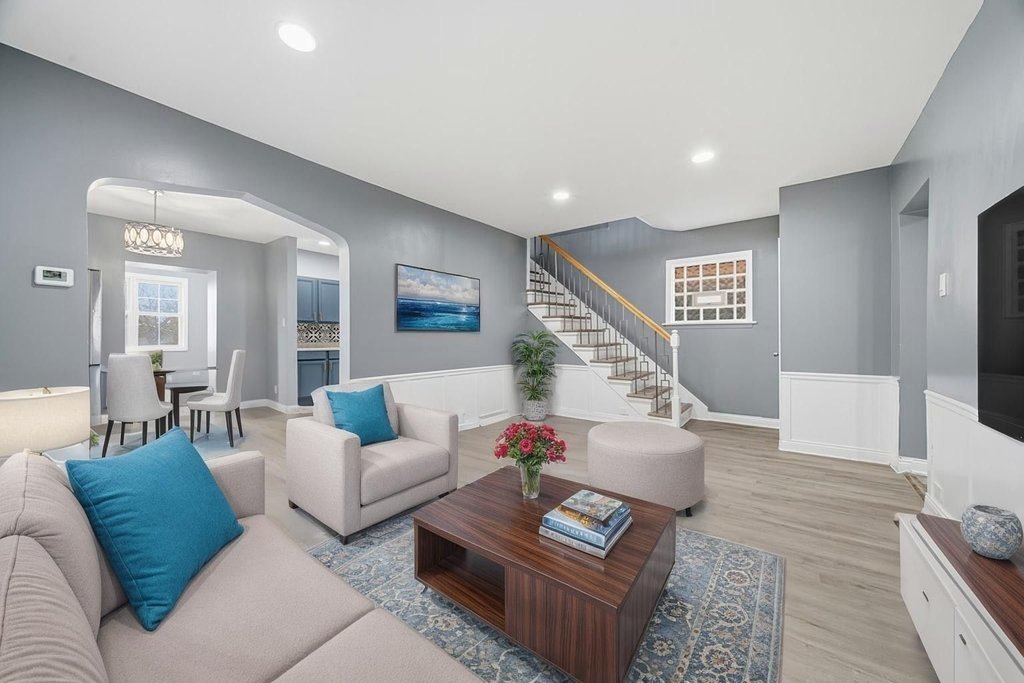 8824 S Wabash Avenue, Chicago, IL 60619