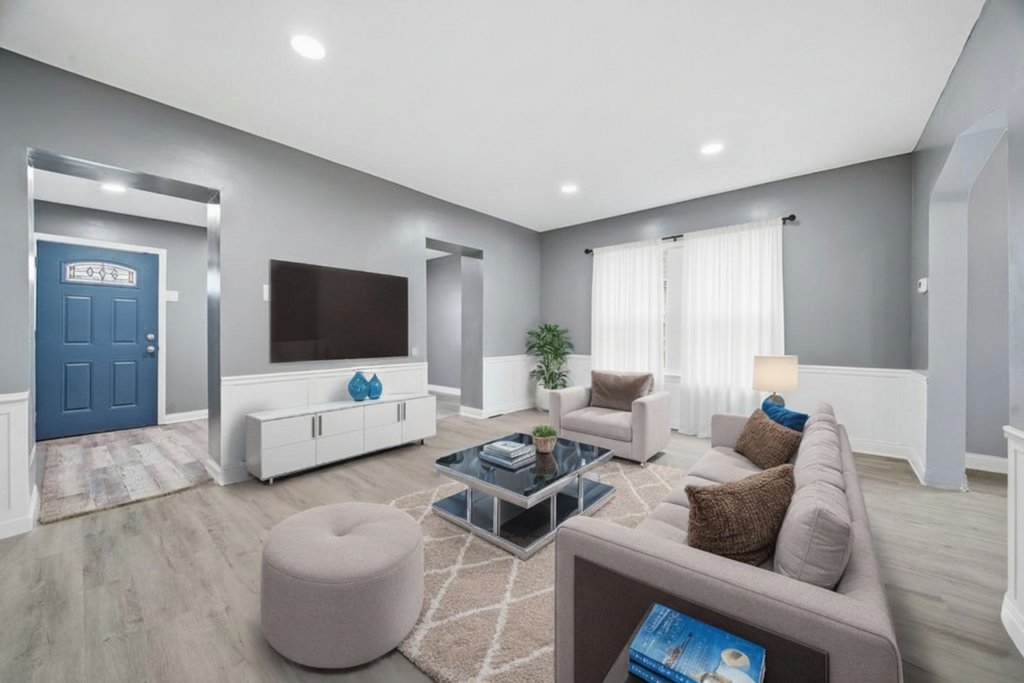 8824 S Wabash Avenue, Chicago, IL 60619