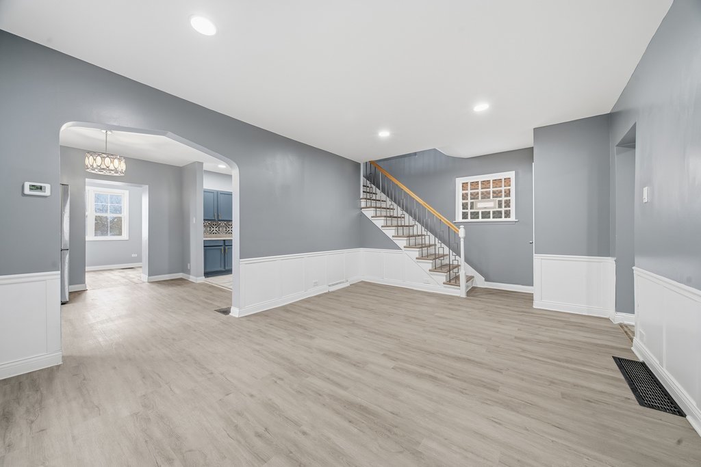 8824 S Wabash Avenue, Chicago, IL 60619