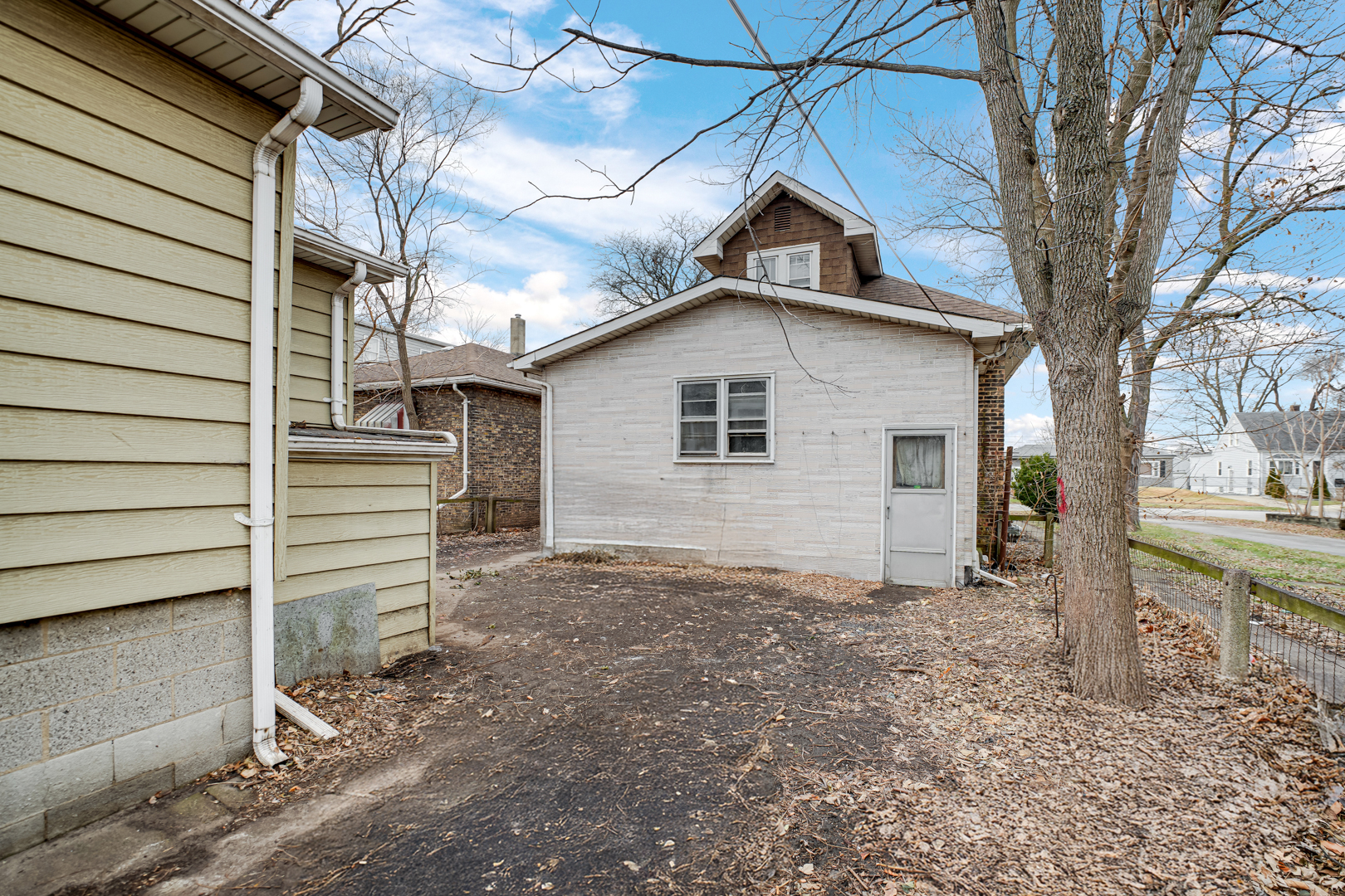 611 Hirsch Avenue, Calumet City, IL 60409