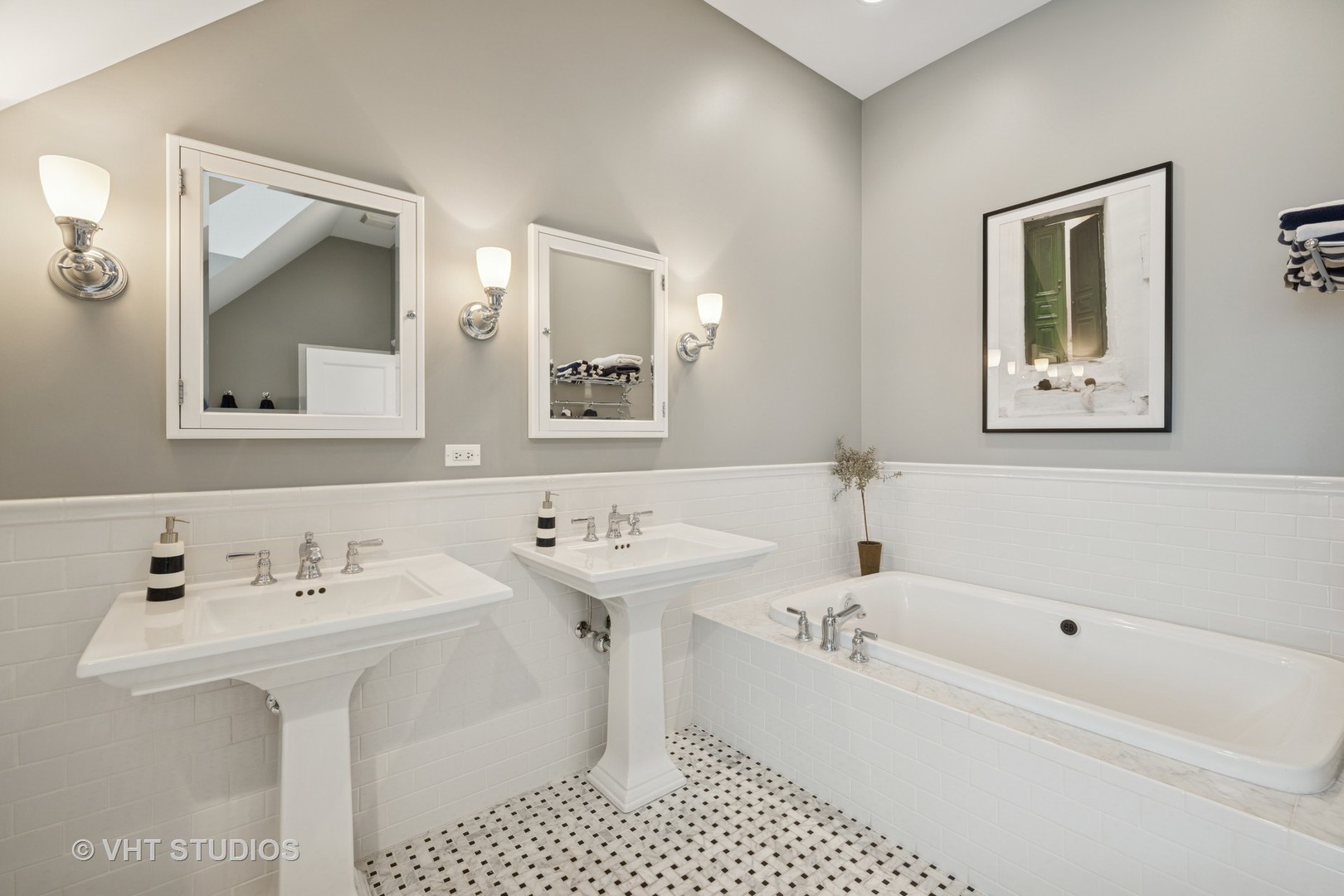 1605 N Chicago Avenue, Arlington Heights, IL 60004