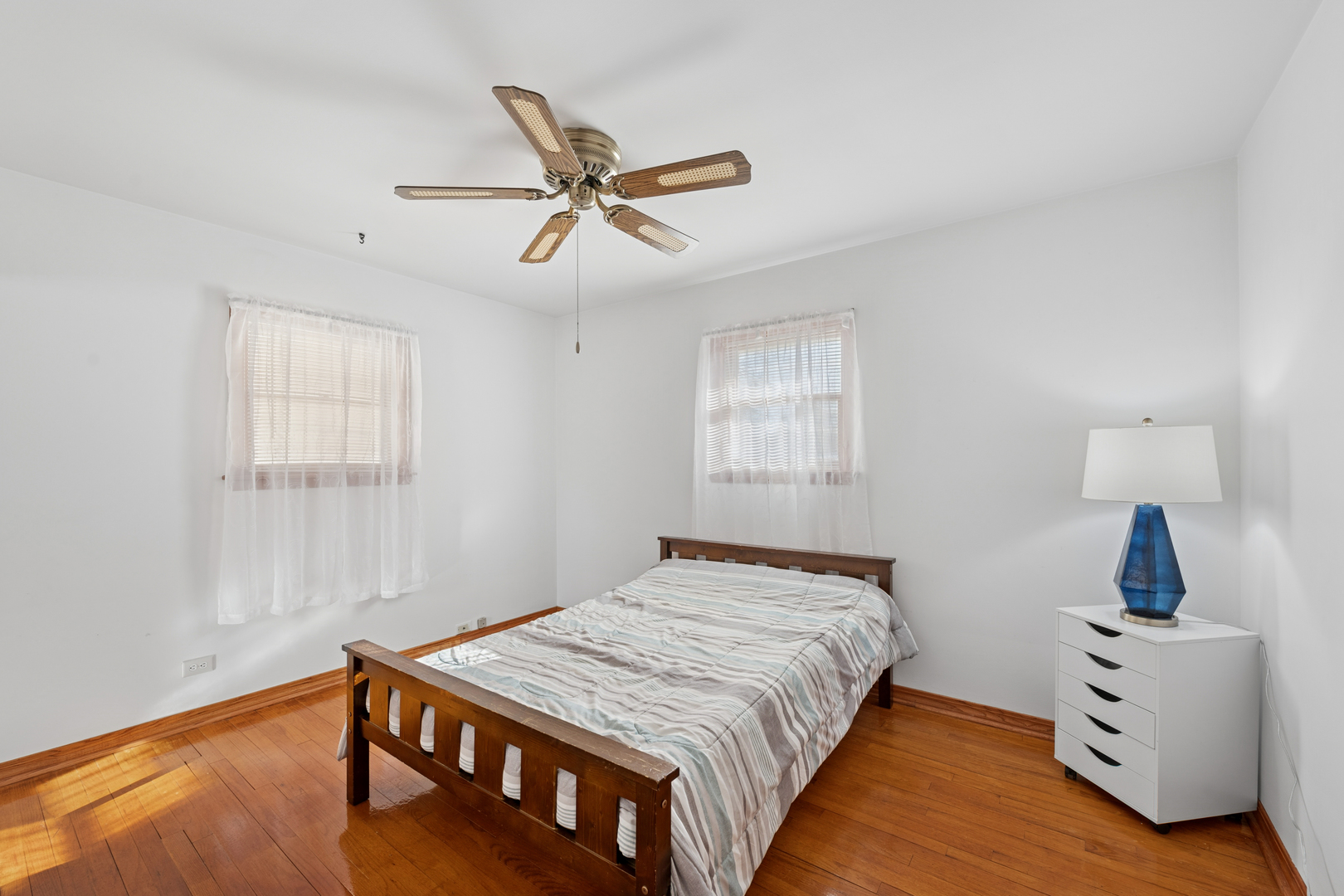 127 W Courtland Street, Mundelein, IL 60060