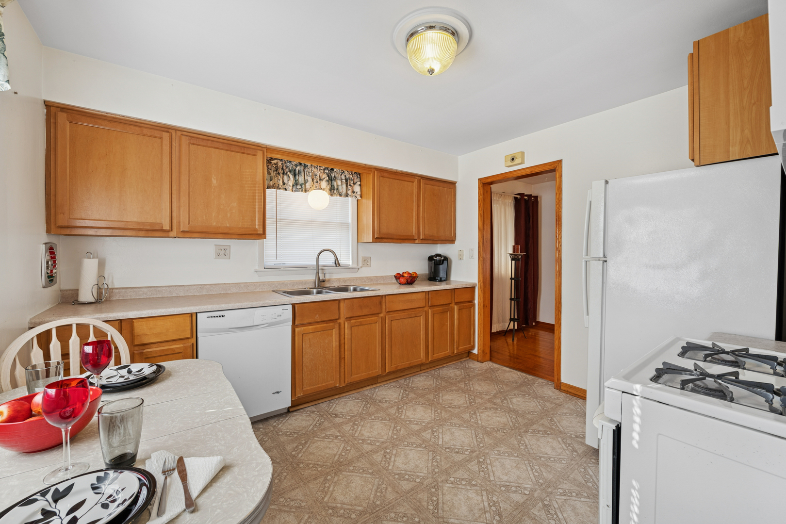 127 W Courtland Street, Mundelein, IL 60060