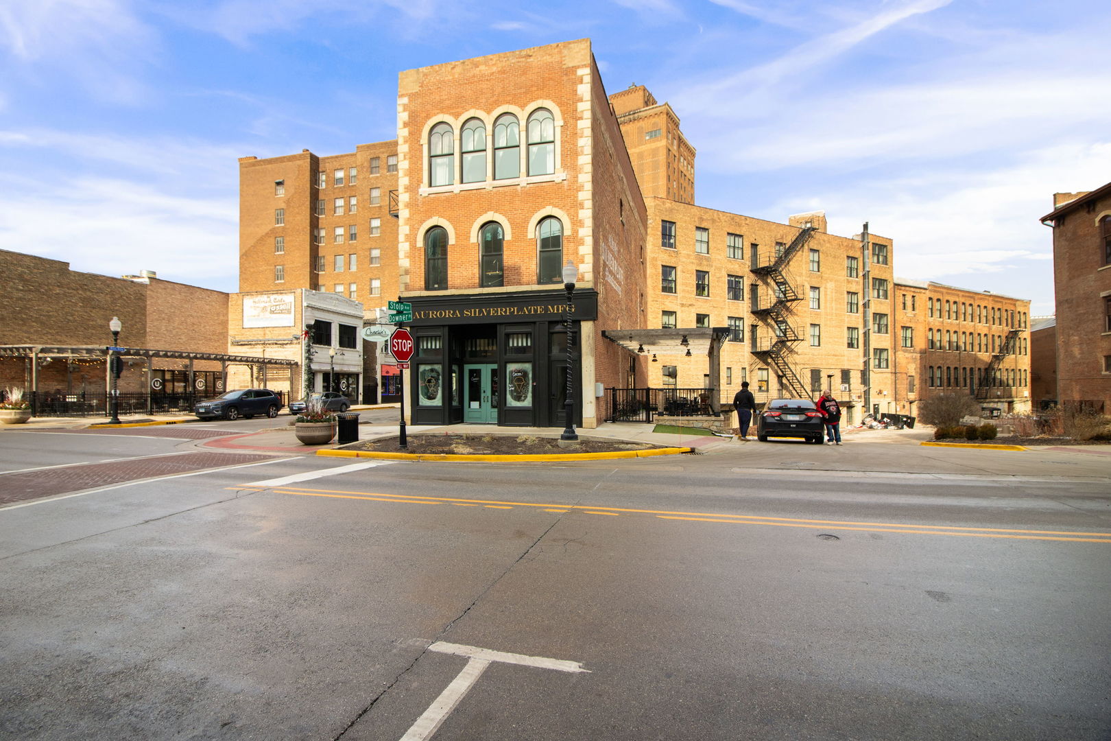 6 E Downer Place #200, Aurora, IL 60505