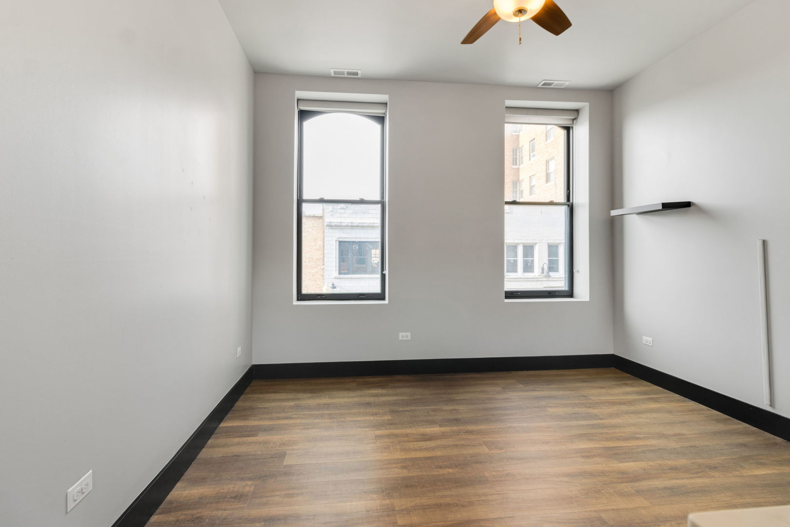 6 E Downer Place #200, Aurora, IL 60505