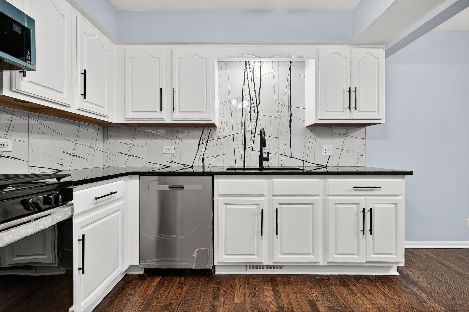 7912 W 105th Street, Palos Hills, IL 60465