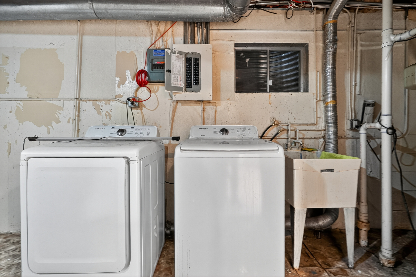 7912 W 105th Street, Palos Hills, IL 60465