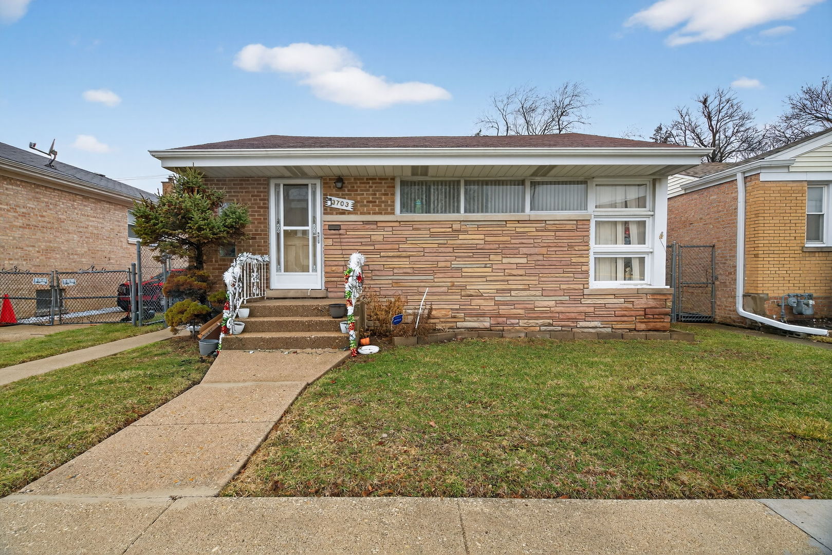 3703 Butterfield Road, Bellwood, IL 60104