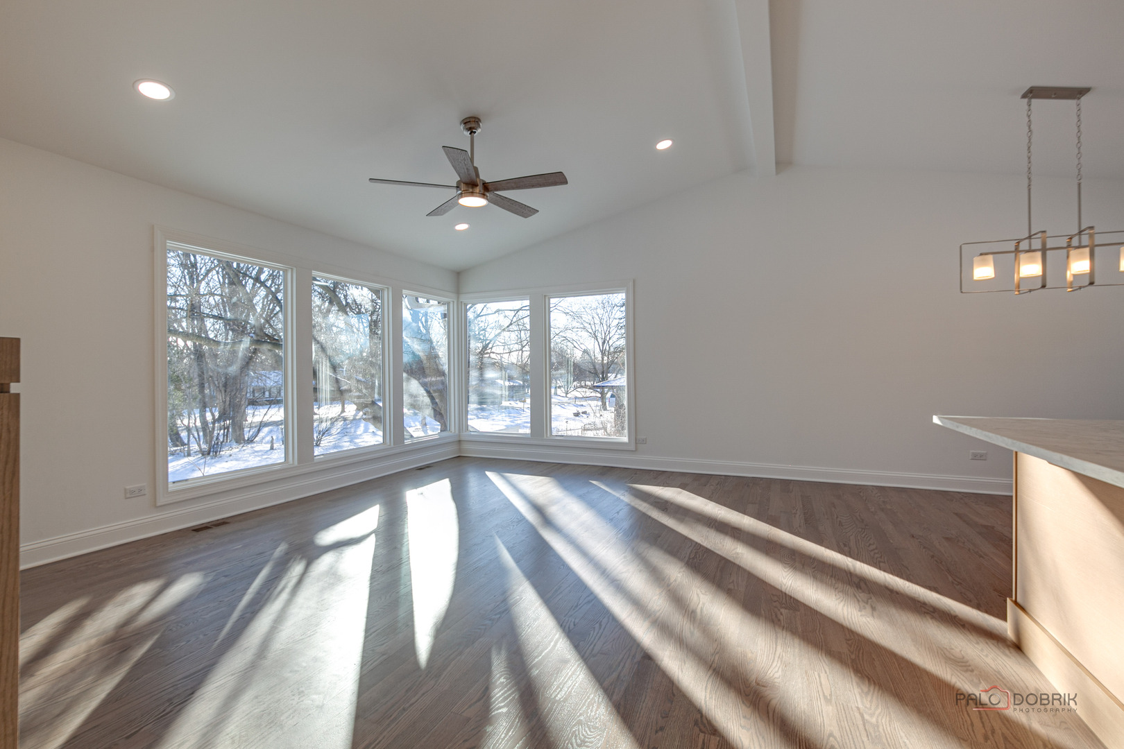 2233 Heathercliff Drive, Green Oaks, IL 60048