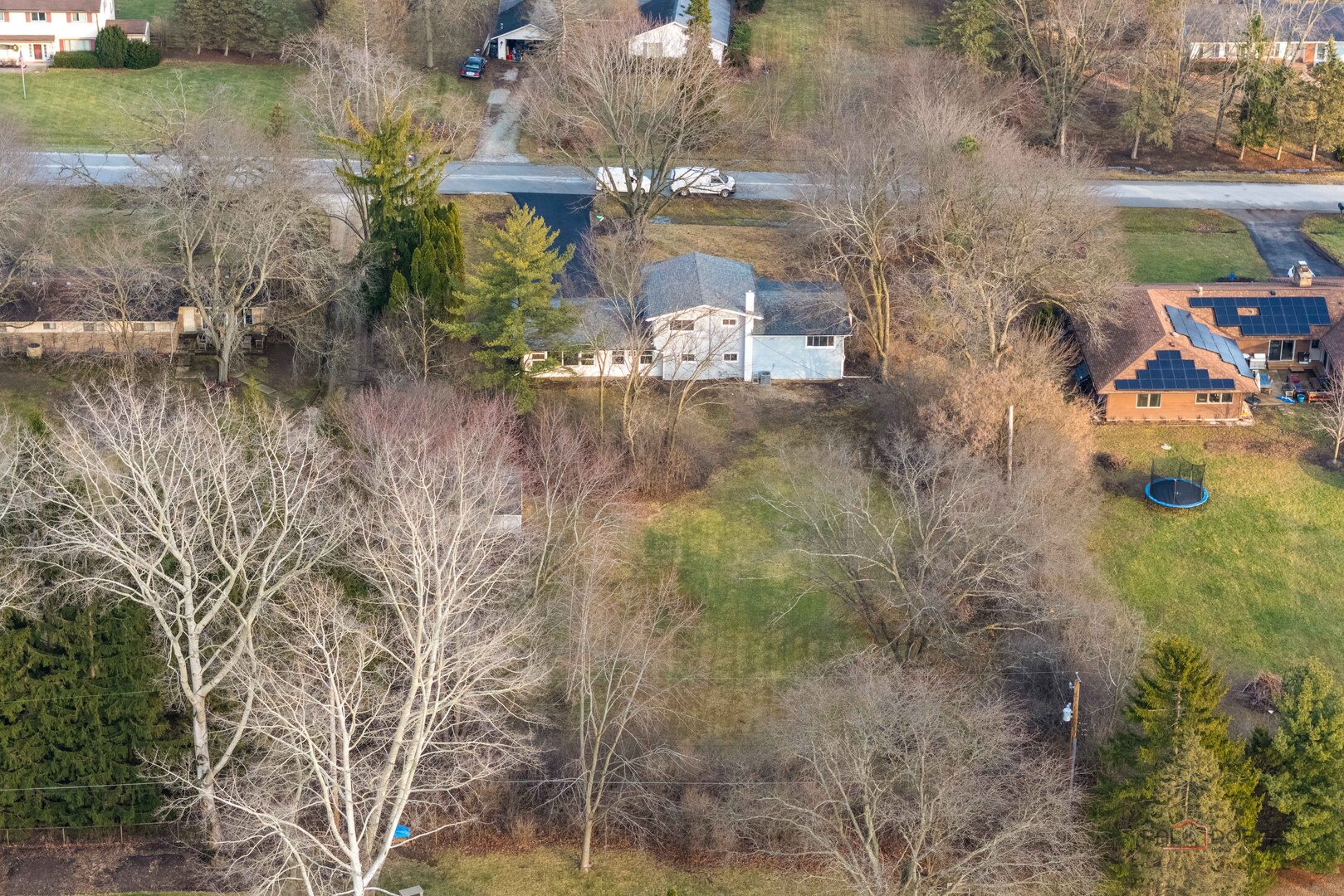 2233 Heathercliff Drive, Green Oaks, IL 60048