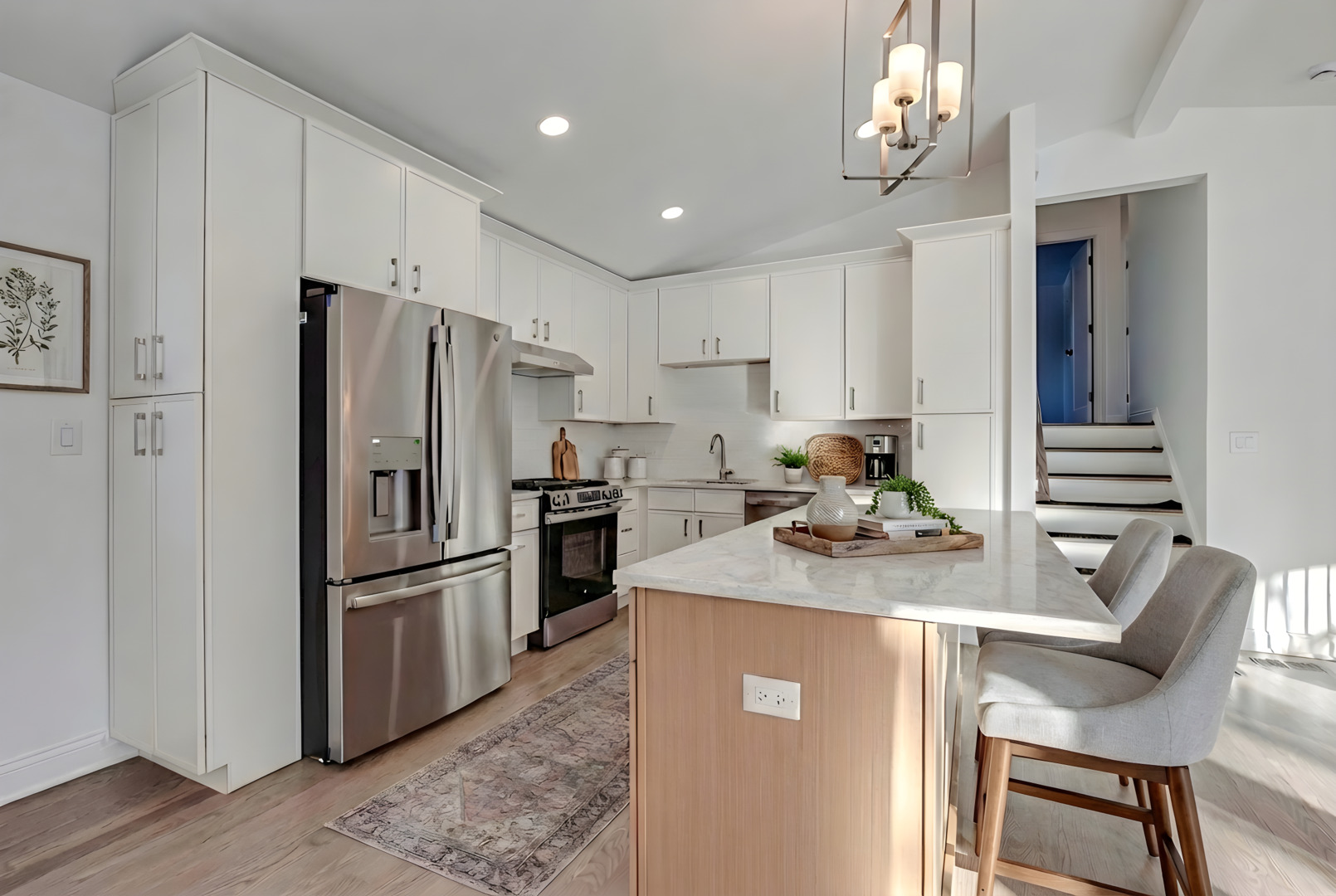 2233 Heathercliff Drive, Green Oaks, IL 60048