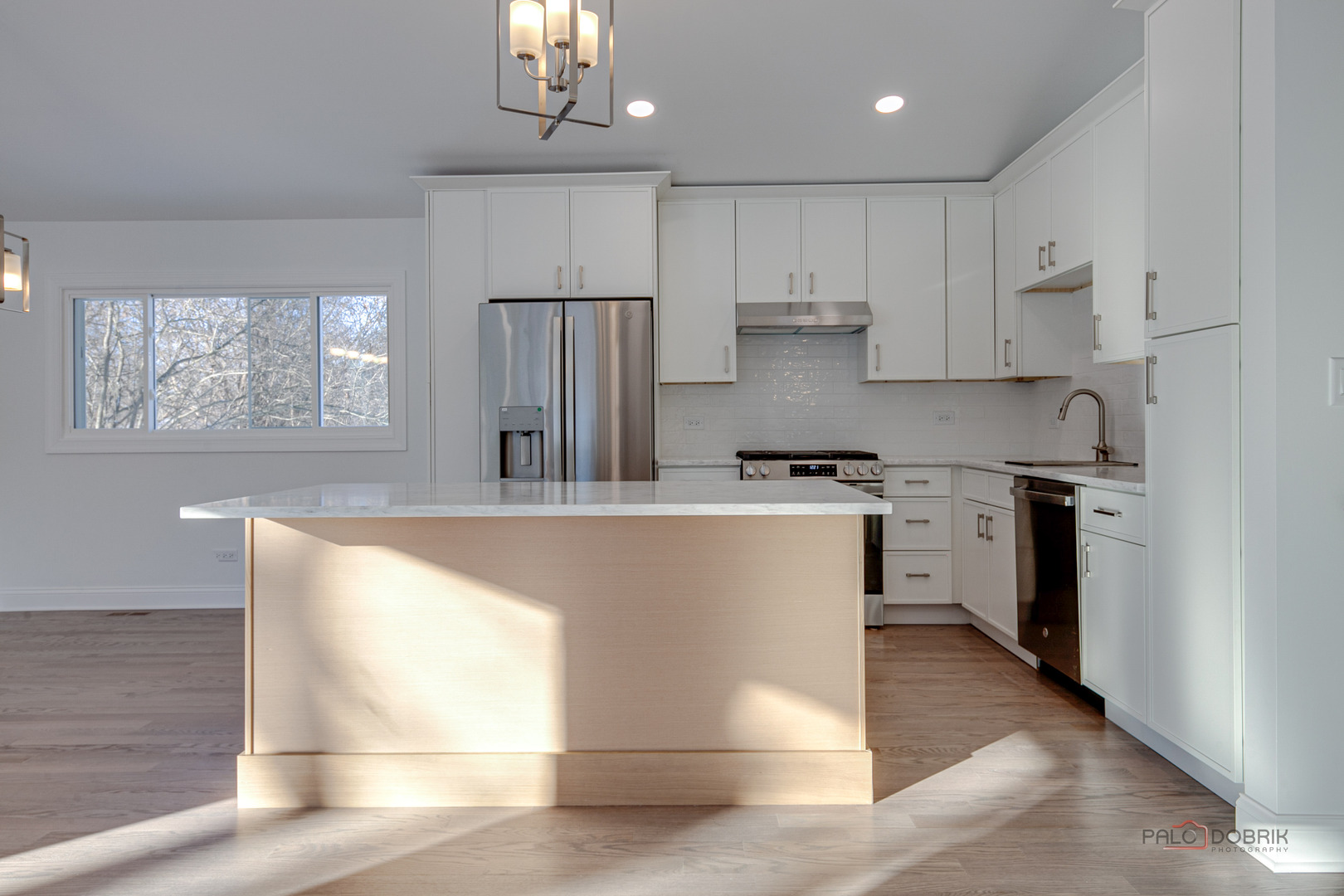 2233 Heathercliff Drive, Green Oaks, IL 60048