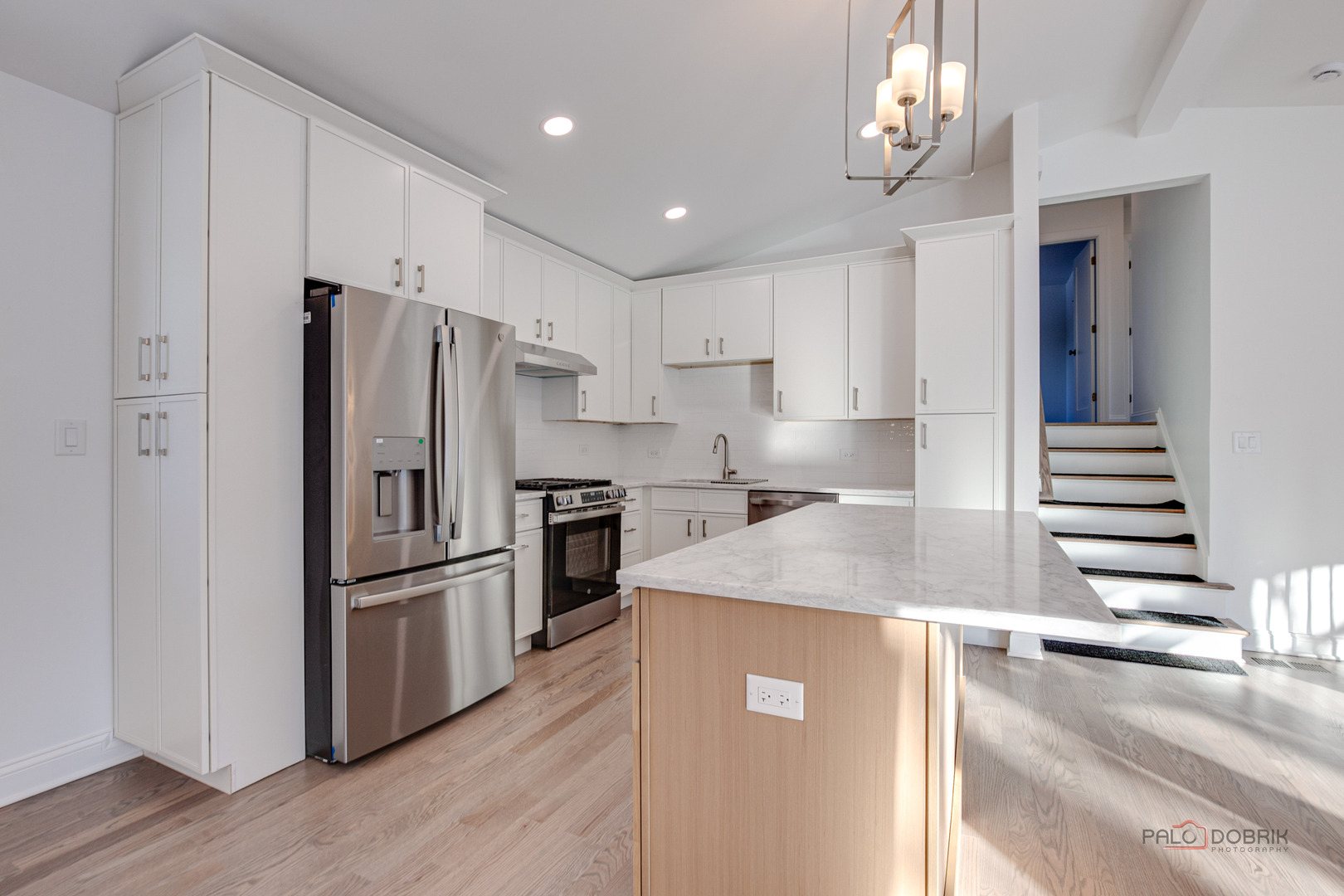 2233 Heathercliff Drive, Green Oaks, IL 60048