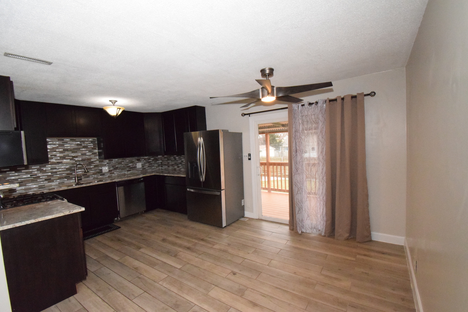 407 Concord Drive, Streamwood, IL 60107