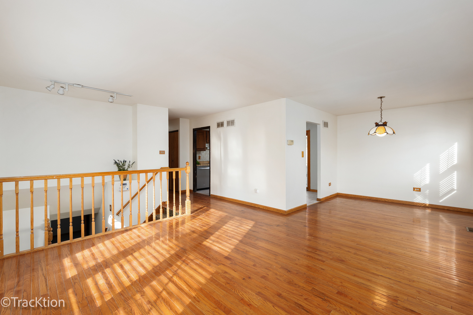 672 Londonberry Lane, Bolingbrook, IL 60440