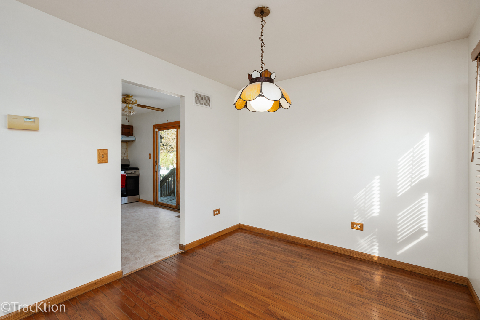 672 Londonberry Lane, Bolingbrook, IL 60440