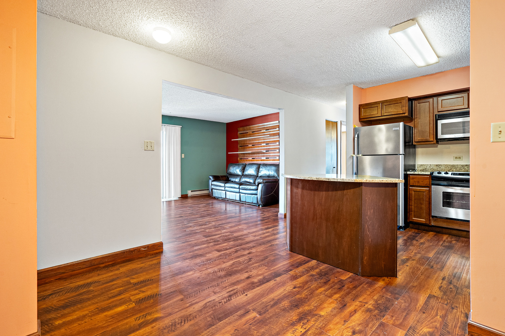 1521 Pioneer Road #7, Crest Hill, IL 60403