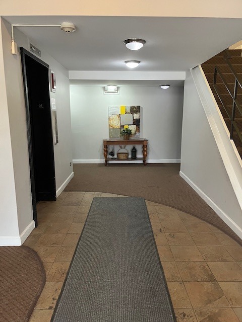 2423 N Kennicott Drive #1C, Arlington Heights, IL 60004