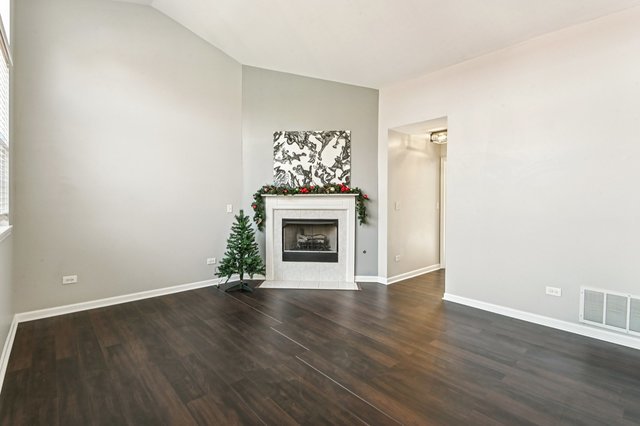 2227 Waterleaf Court #203, Naperville, IL 60564