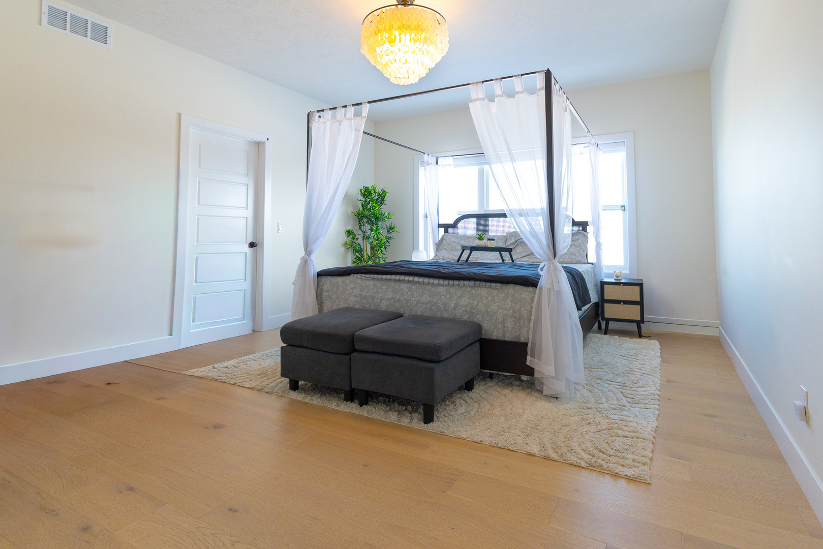 1112 Bell Grove Lane, Bloomington, IL 61705