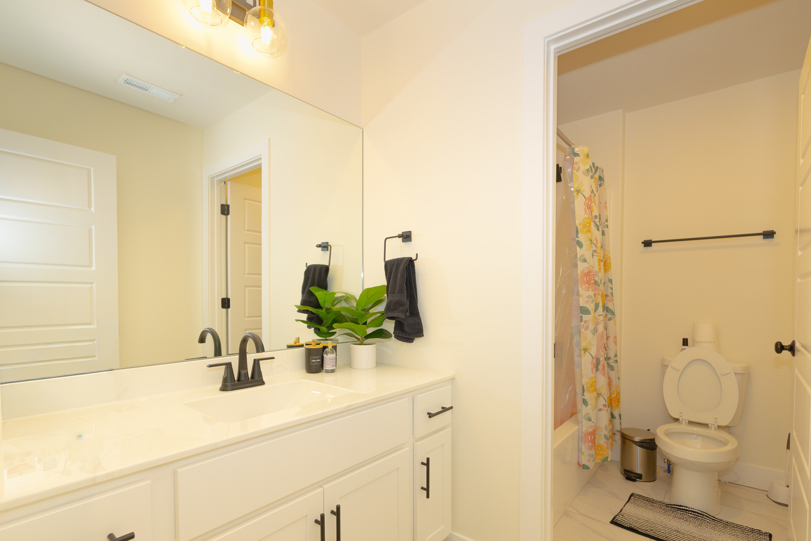 1112 Bell Grove Lane, Bloomington, IL 61705