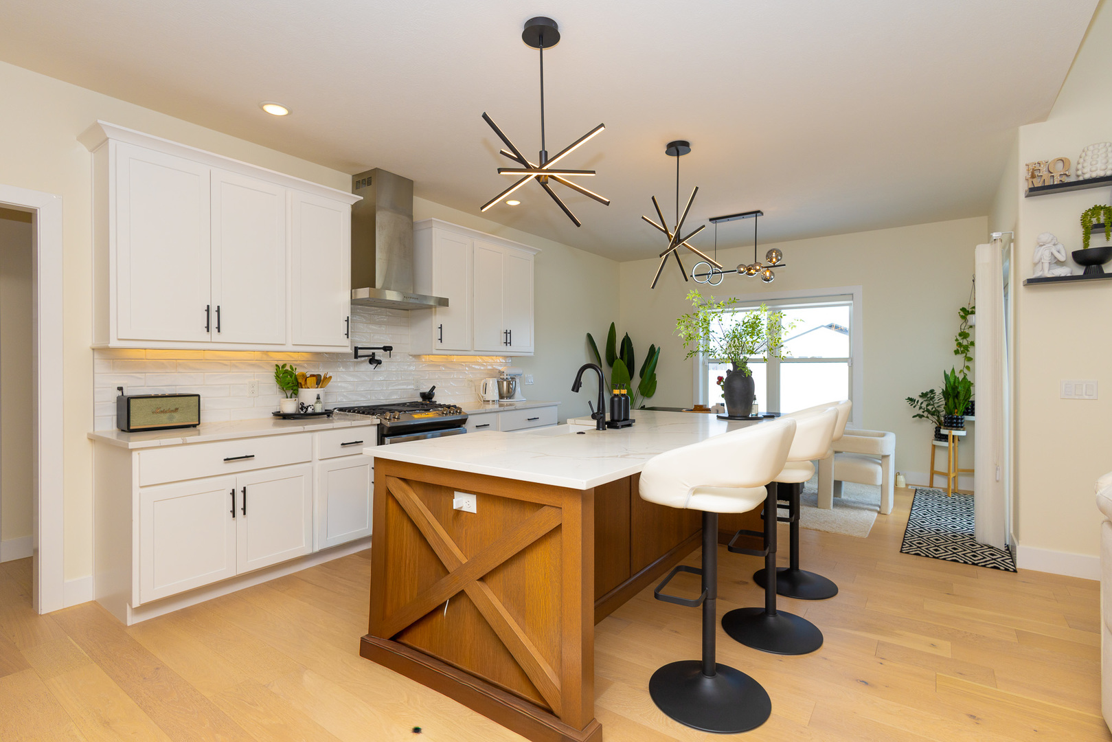 1112 Bell Grove Lane, Bloomington, IL 61705