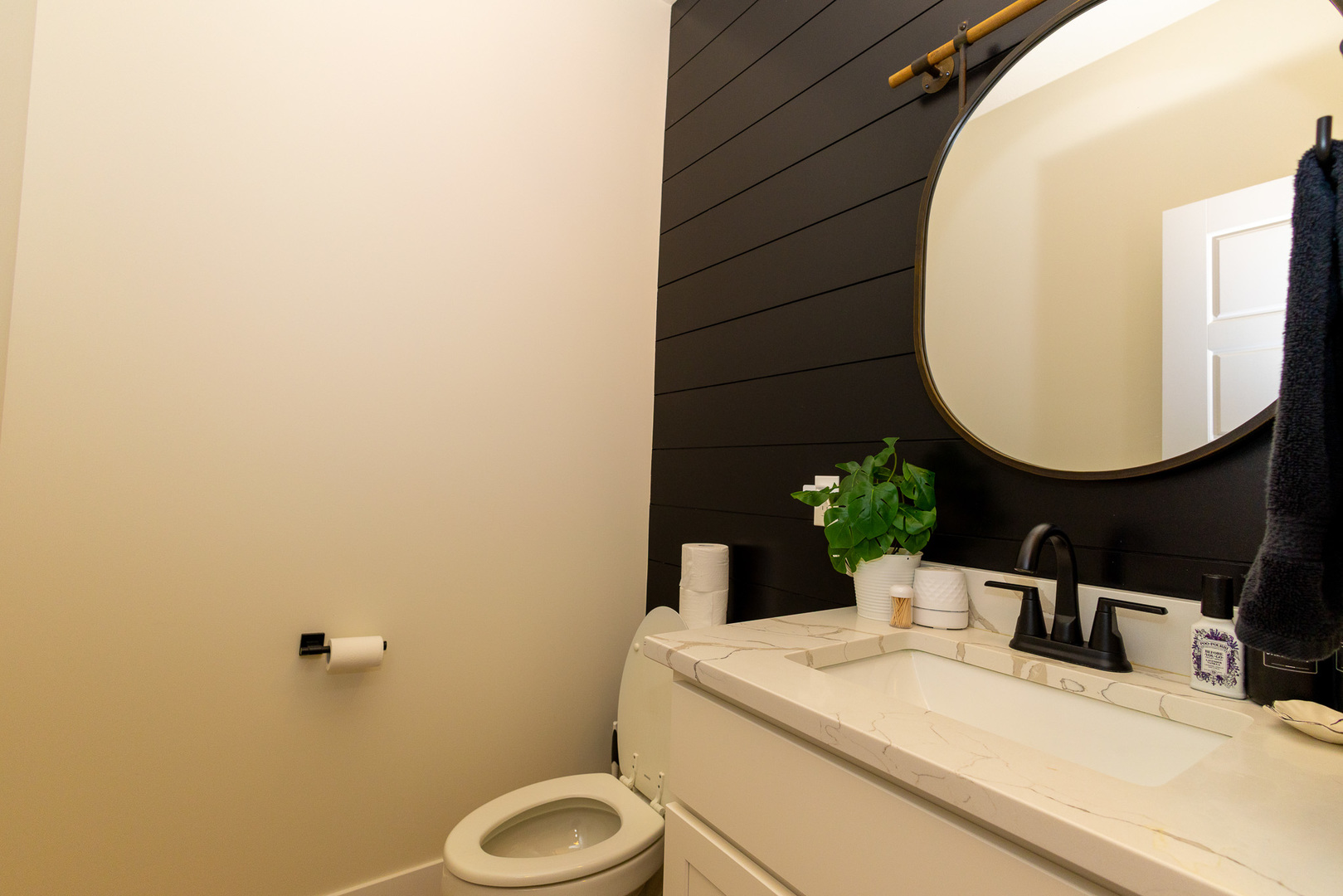 1112 Bell Grove Lane, Bloomington, IL 61705