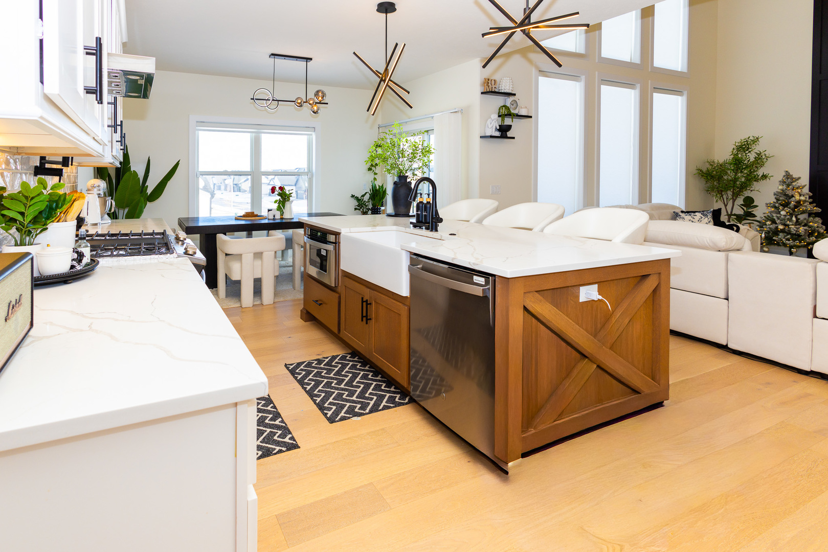 1112 Bell Grove Lane, Bloomington, IL 61705