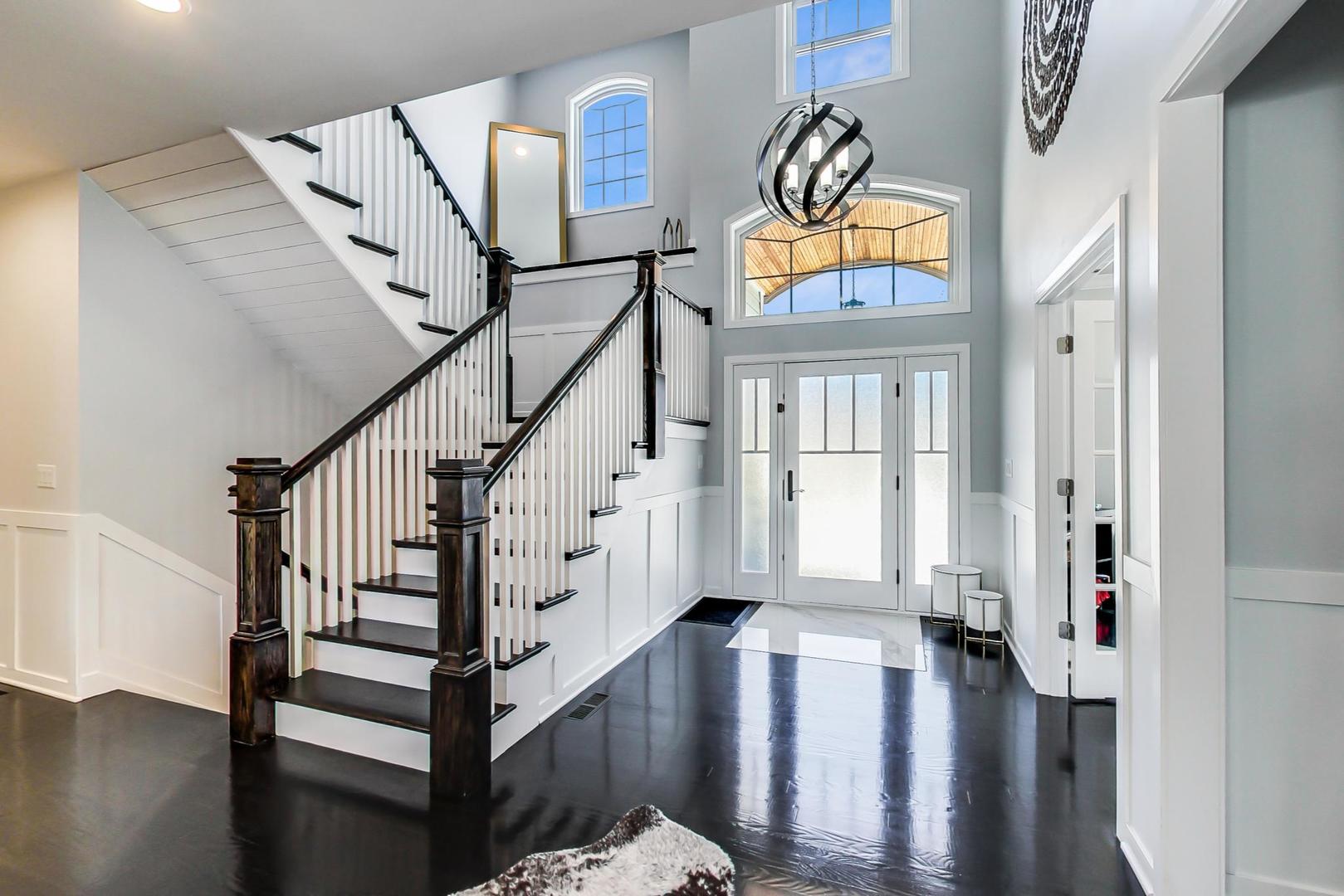 10S330 Oneill Drive, Burr Ridge, IL 60527