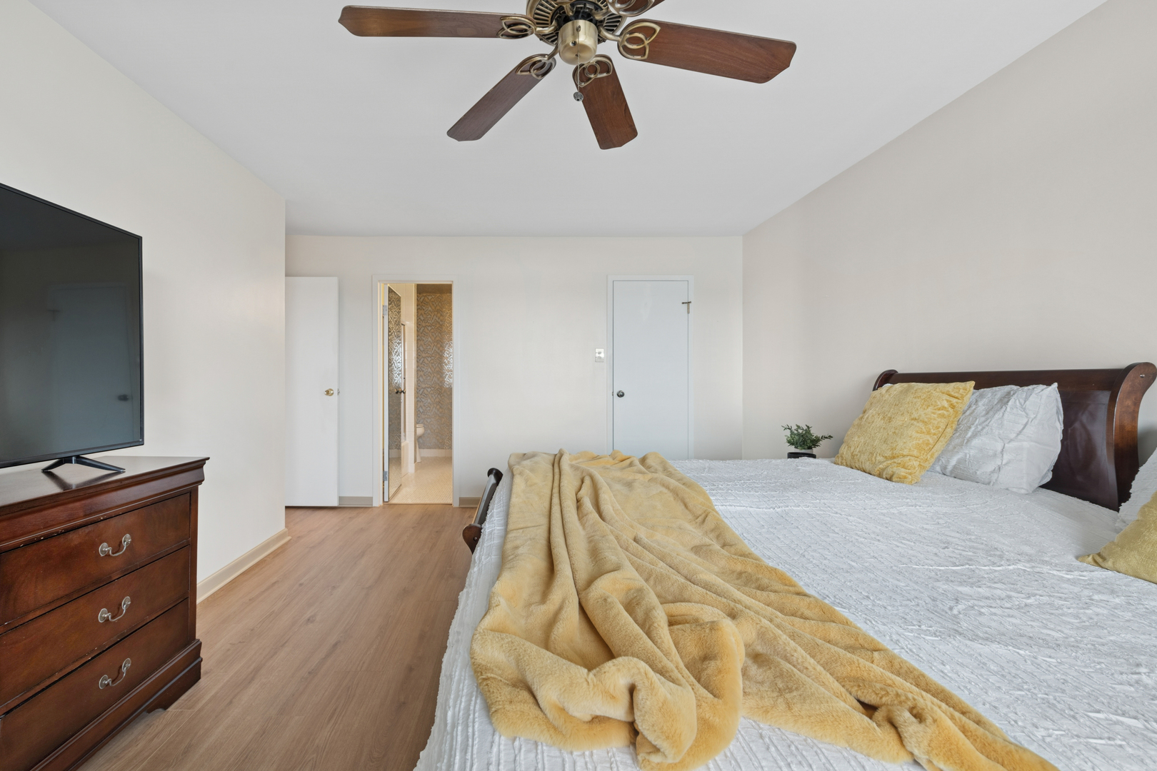 3700 Capri Court #510, Glenview, IL 60025