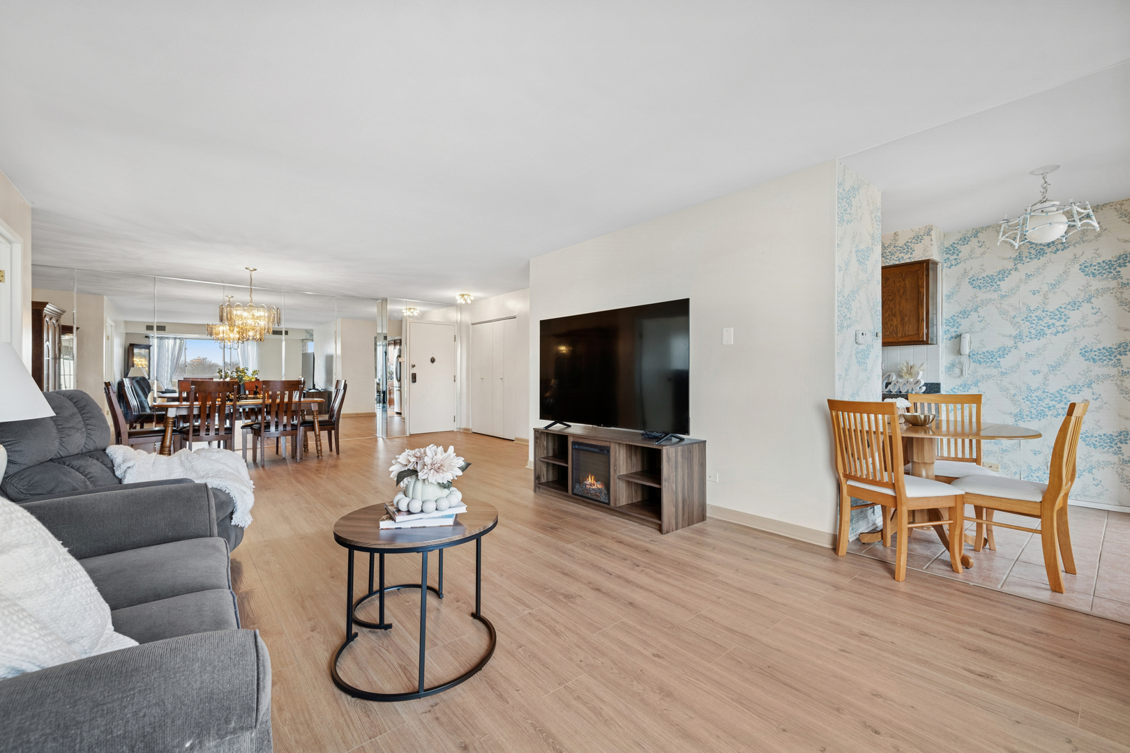 3700 Capri Court #510, Glenview, IL 60025