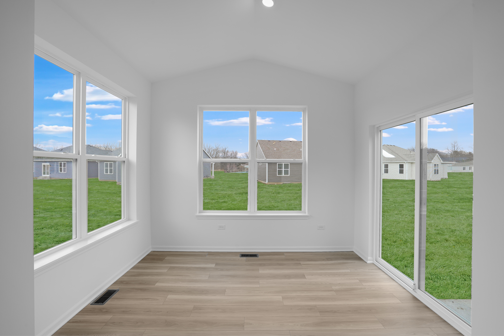 396 S Constitution Drive, Aurora, IL 60506