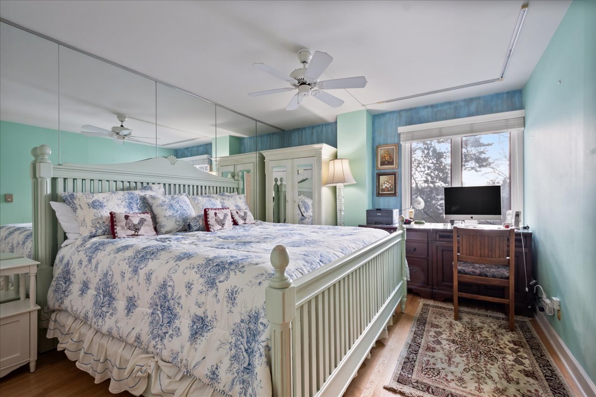 22 Park Lane #220, Park Ridge, IL 60068