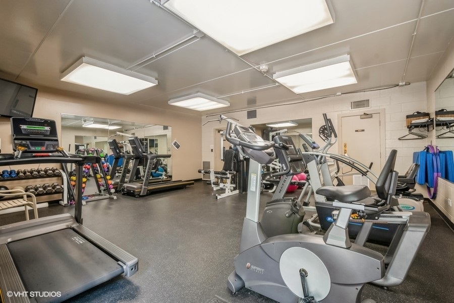 22 Park Lane #220, Park Ridge, IL 60068