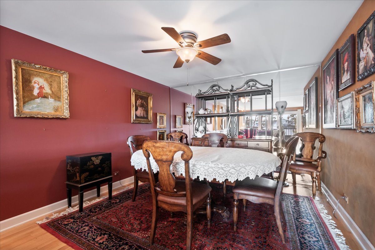 22 Park Lane #220, Park Ridge, IL 60068