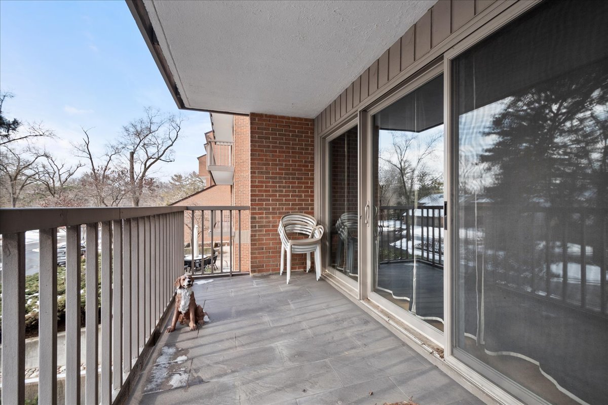 22 Park Lane #220, Park Ridge, IL 60068