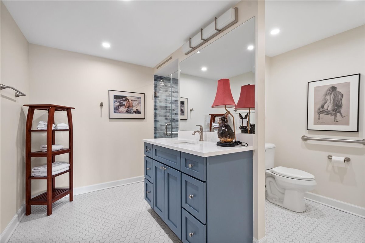 22 Park Lane #220, Park Ridge, IL 60068