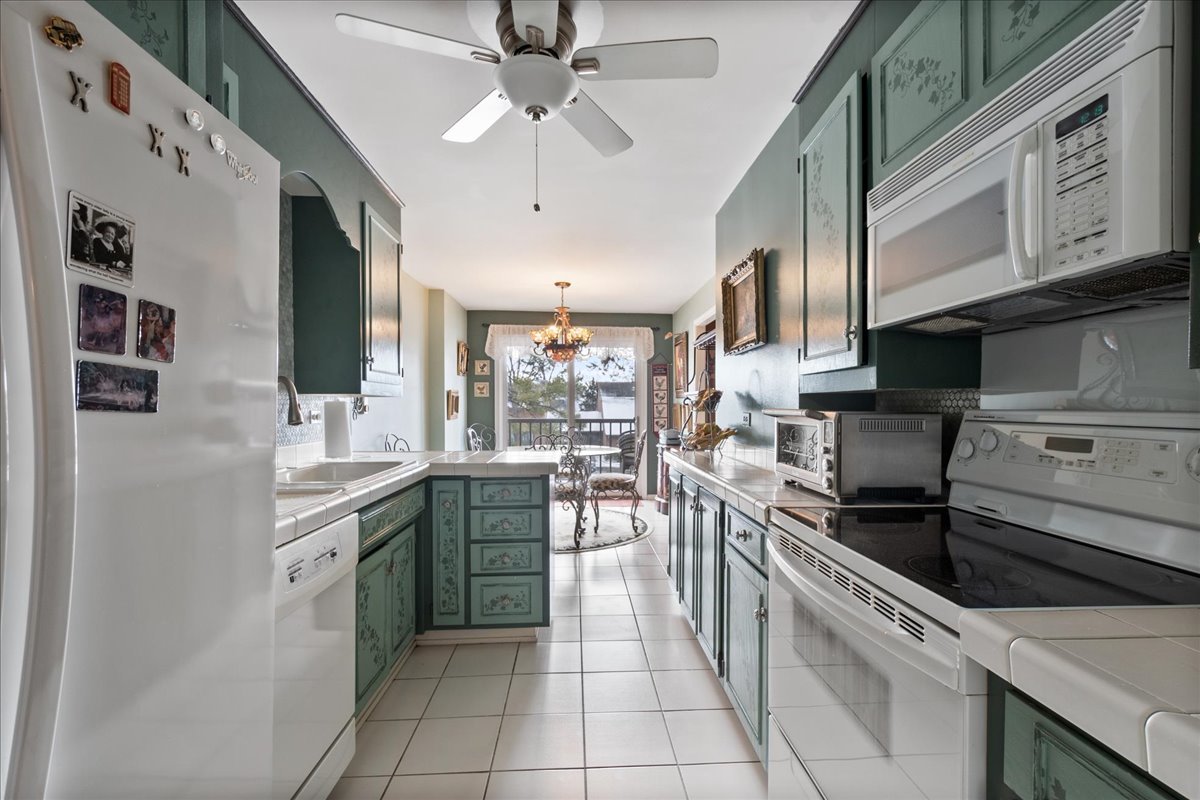 22 Park Lane #220, Park Ridge, IL 60068